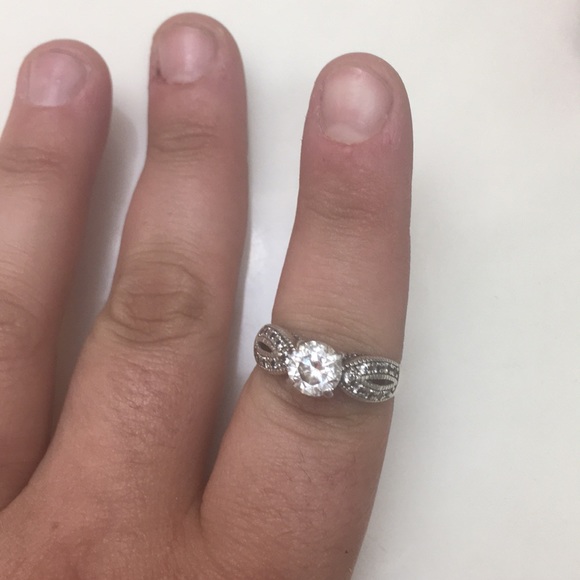 Engagement Ring && Wedding band size 8 - Picture 5 of 6